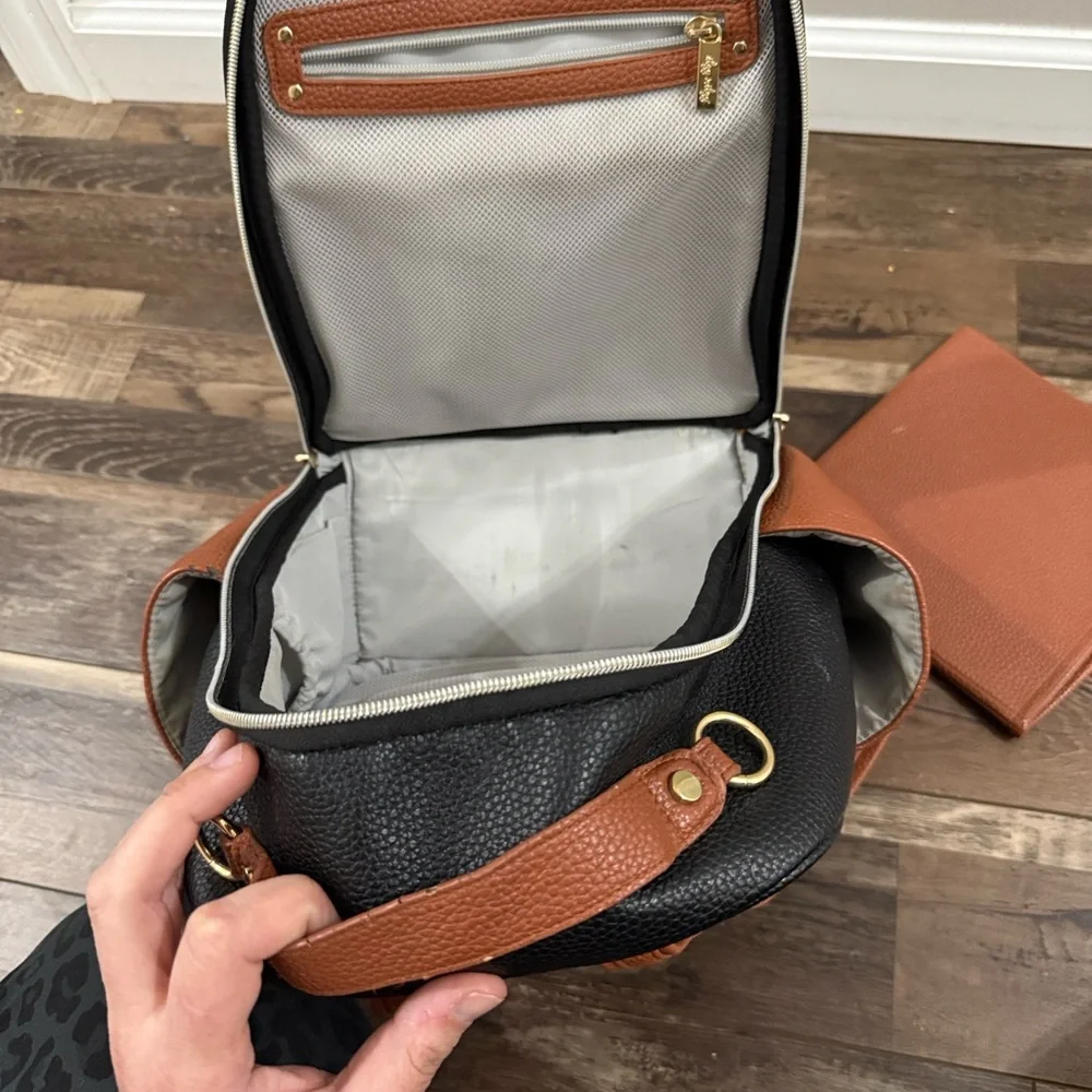 Itzy Ritzy Black, White & Brown Herringbone Diaper Backpack - Picture 4 of 7